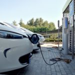 véhicule électrique recharge parking renault